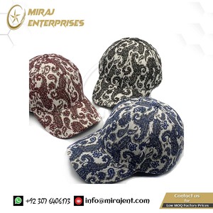 Cappello alla moda Hip Hop berretto estivo con visiera con visiera in bianco e nero con lettere Graffiti cappello da Baseball uomini e donne