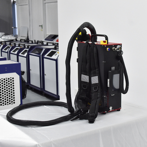 Décapant de rouille au <span class=keywords><strong>laser</strong></span> portable 100W 200W 300W pour métaux, nettoie également les taches d'huile sur le bois - Product Image 6