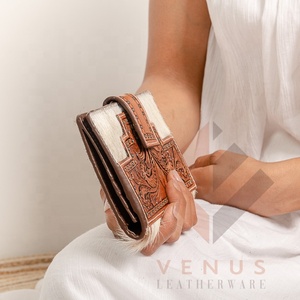 LW Western Stylish Hair On Hide Brown Tooled Fur Leather Clutch Mujeres Diseñado Monedero Venta caliente Tooled Leather Wallet - Product Image 4