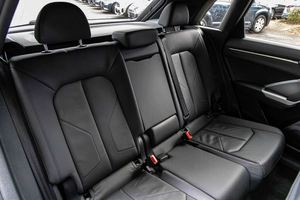 NEATLY usado 2020 A-u-d-i Q3 qua_tt_ro Premium Plus S Line 45 TFSI - Product Image 2