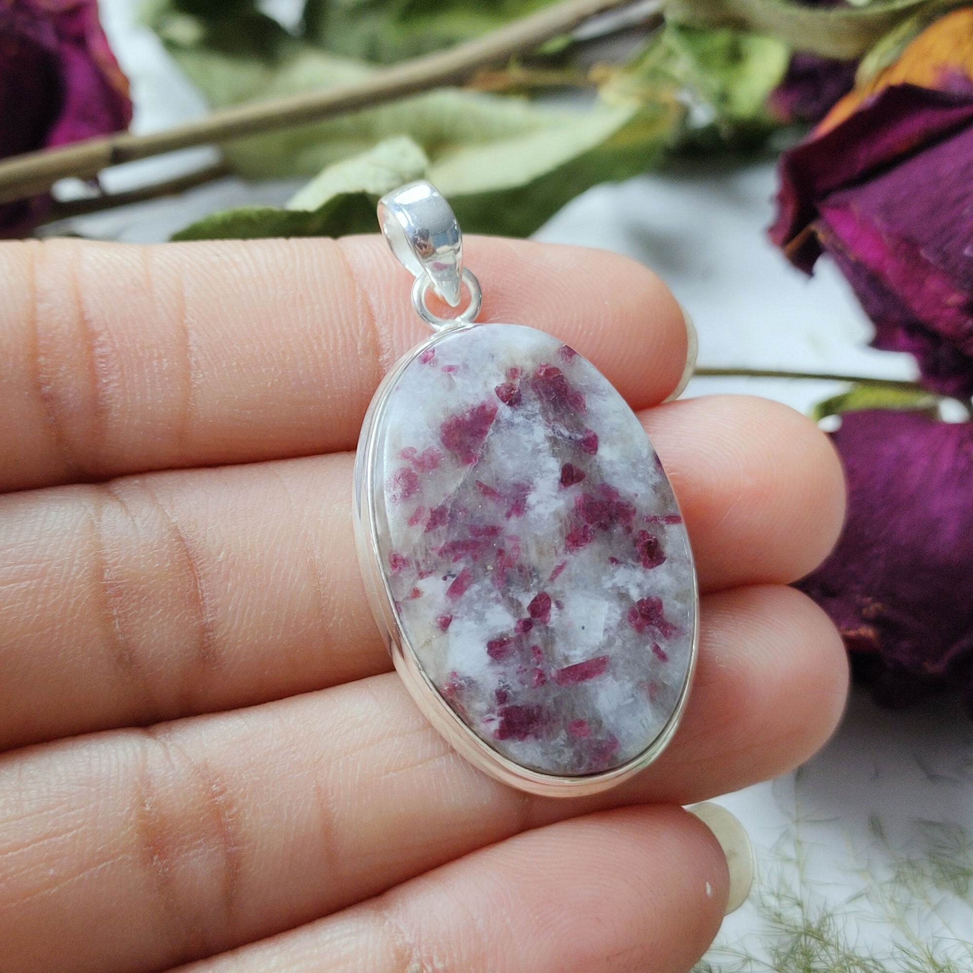 ทัวร์มาลีนสีชมพู