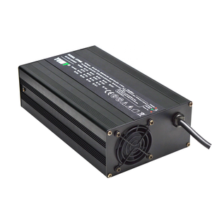 UY900 24v 48v 72 v 25a 15a10aスマートクイック10Amp 72ボルトリチウムイオンバッテリー充電器 (カーバッテリー充電器用)