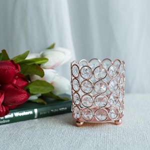 Portavelas votivo de metal con hermosos grabados florales para una decoración suave y romántica - Product Image 2