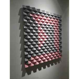 Décoration murale en mosaïque de bois rouge et noir, enseignes murales élégantes - Product Image 1