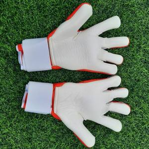 ถุงมือผู้รักษาประตูฟุตบอลหนังนิ่มระบายอากาศได้ดีจากเยอรมัน - Product Image 2