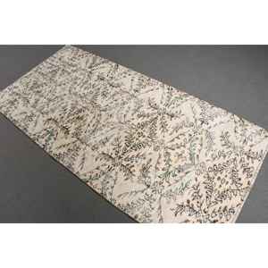 Alfombra Turca Vintage, Alfombra de 3.4x7.1 pies, Alfombra Blanca con Estampado Animal - Product Image 1