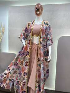 Ensemble coordonné de style kaftan en georgette imprimé floral de luxe Unity avec robe intérieure - Product Image 6