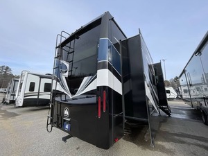 Fournisseur de caravanes d'occasion Red Wood CROSS ROADS 4001 LK 2021 à vendre pour le camping et les voyages - Product Image 4