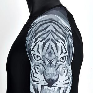 Imprimir RashGuard Hombres Manga larga Protección UV MMA Rash Guard camiseta Logotipo personalizado Alta elasticidad Hombres Fitness Manga corta personalizada - Product Image 6