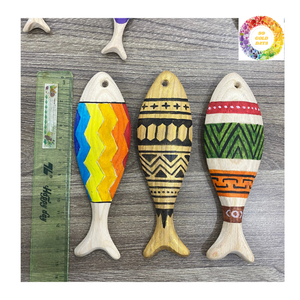 Estatuilla pequeña de pez de madera, adorno de pez, juguete de pez de madera para decoración de guardería, juego de niños, pantalla de pared costera, tamaño personalizado - Product Image 4