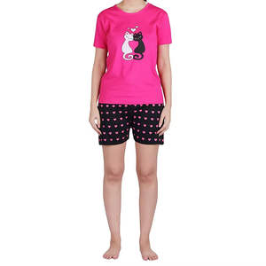 Vente à prix réduit, ensemble t-shirt et short de couleur unie pour femmes avec logo personnalisé et tableau des tailles - Product Image 4