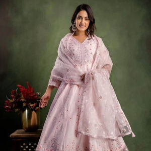 ชุดคอตตอนปักลาย anarkali kurta ผลิตจากผู้ผลิตทั่วโลกในราคาไม่แพง - Product Image 1