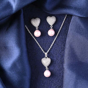 Conjunto de Joyería Fina Plateada Rosa Nazy con Perlas, Corazón, Circones y Diamantes, Diseño Floral, Moderno, para Regalo de Boda, Fiesta o Compromiso - Product Image 2