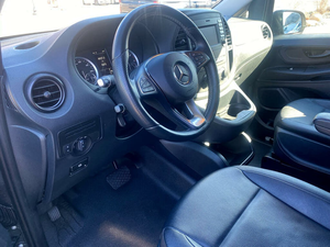 Mercedes-Benz Metris Cargo 126 2020, toit standard, propulsion arrière, véhicule électrique avec une autonomie NEDC de 601 à 700 km, batterie de 90 à 110 kWh, moteur de 200 à 250 kW - Product Image 2