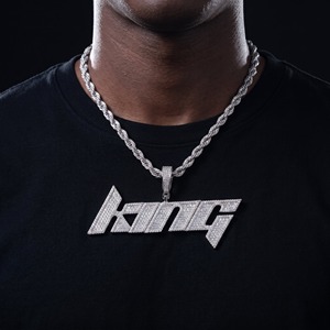Colgante de Plata de Ley 925 con Moissanita y Nombre Personalizado “KING”, Joyería Hip Hop de Lujo para Hombre - Product Image 1
