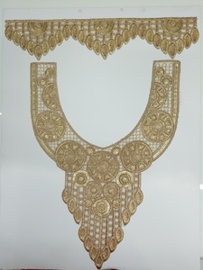 Chaîne de cou métallique réglable à la mode pour filles tour de cou métallique classique avec étiquette personnalisée - Product Image 2