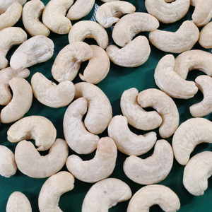 Kaju badam santigo เวียดนามเม็ดมะม่วงหิมพานต์ W320เม็ดมะม่วงหิมพานต์ W320พิมพ์โลโก้ส่วนตัว - Product Image 1