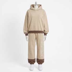 Ensemble survêtement streetwear personnalisé pour femme, beige et marron, coupe oversize, en molleton de coton, vente en gros OEM - Product Image 4