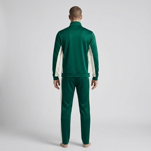 Conjunto Deportivo para Hombre en Verde Oscuro, Chaqueta Deportiva con Cierre Completo, Pantalones Jogger con Franjas Laterales Color Crema, Ropa Deportiva para Entrenamiento, Gimnasio, Fitness y Actividades - Product Image 2