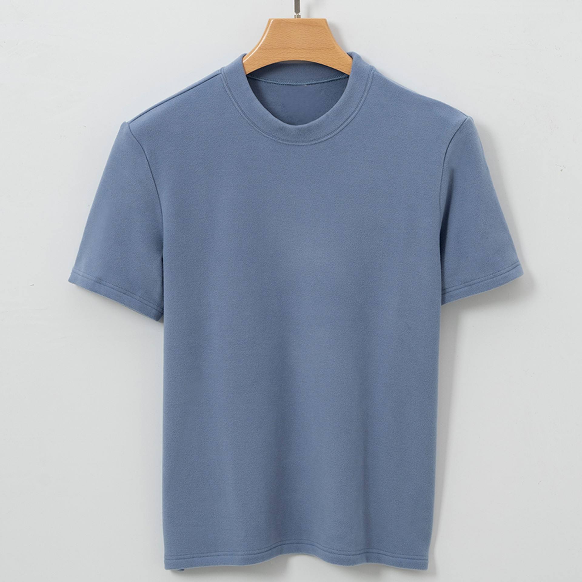 สีเทาอมฟ้า