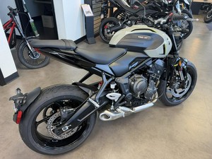 EN STOCK Motocicleta Triumph Trident 660 2026 Nueva en Venta con GARANTÍA - Product Image 3