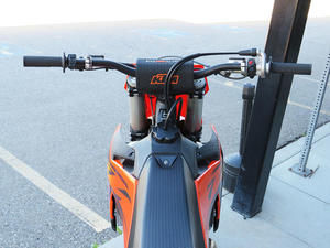 FREE SHIPPING NEW 2026 K_<b>T</b>_M 250 SX-F DIRT BIKE + FREE HELMET - Product Image 5