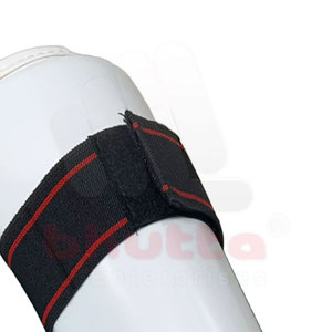 ชุดป้องกันหน้าแข้งสำหรับเล่นกีฬาทำจากหนัง PU โลโก้ออกแบบได้ตามต้องการ - Product Image 3