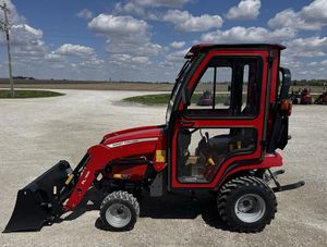 รถแทรกเตอร์ขนาดเล็ก Massey Ferguson GC1723E 40 แรงม้า พร้อมตัวเลือกเกียร์ขับเคลื่อนด้วยเครื่องยนต์ ระบบโหลดอัตโนมัติ และชุดตัดหญ้า - รถแทรกเตอร์สำหรับสนามหญ้า - Product Image 6