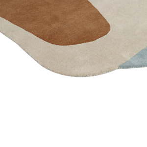 Tapis en laine de forme organique abstraite faite à la main de qualité supérieure en bleu beige marron pour intérieurs modernes pour salon et chambre à coucher - Product Image 5