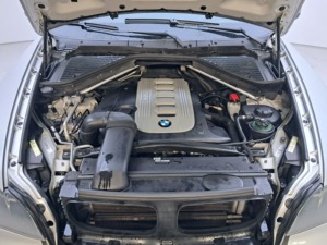 2008 BMW X5 SUV usado de la mejor calidad con techo solar de cuero S.Key 4WD Sin accidentes Buen estado y cámara trasera - Product Image 4
