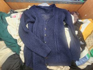 Used Clothes(clothing) : Adult <b>Light</b> <b>Cardigan</b> - Product Image 4