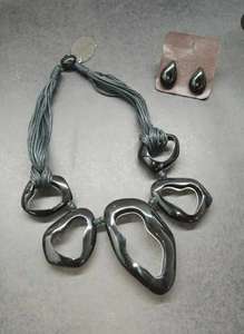 Pendentif en résine époxy résine avec chaîne en tissu pour colliers bijoux accessoires taille personnalisée disponible à un prix abordable - Product Image 2