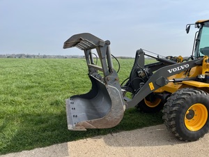 Volvo L30G 240Std Skid Steer Wheel Loader 1288 Hrs EPA Diesel Engine with Gearbox Pump Motor - Product Image 6