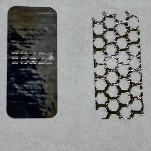 Holograma Plateado con Perforaciones Anti-Manipulación - Product Image 1