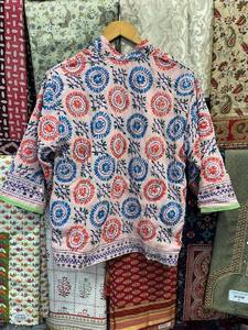 Veste élégante brodée Phulkari pour femmes indiennes, veste brodée à la main indienne, veste d'été - Product Image 6