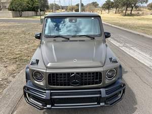 AMG G63 2021 Verde Oliva Oscuro Magno, Motor V8 Biturbo, Tracción en las Cuatro Ruedas, Equipamiento Completo, Sin Modificaciones - Product Image 4