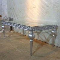 Juego de Mesa y Sillas de Comedor de Lujo Hechas a Mano y Talladas por Artesanos de Jepara, Java Central, Indonesia