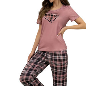 Ensemble de pyjama décontracté imprimé à manches courtes et à carreaux pour femmes, tenue de détente en tissu, tenue toutes saisons, 1 lot - Product Image 1