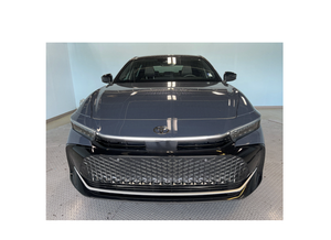 Toyota Crown Limited Sedan 2024 d'occasion, propre et prête à être expédiée - Product Image 4