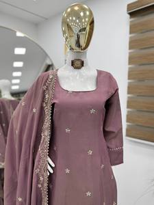 ชุดเซ็ต 3 ชิ้น ลายพิมพ์กรีนแบนด์เฮจ ผ้าซาตินทรงปาลาซโซ ปักลายดอกไม้ สไตล์ลำลอง ยาว  ใหม่ล่าสุด สวยสะกดตา - Product Image 2