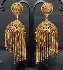 Boucles d'oreilles plaquées or 100% 22CT serties de nouvelles boucles d'oreilles Jhumka conçues pour les femmes portées par les exportateurs - Product Image 3