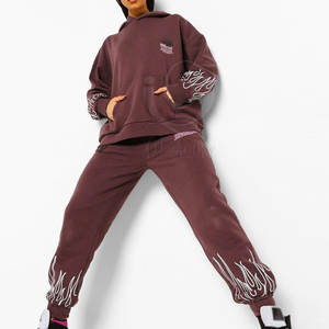 Chándal estampado de manga larga con chaqueta pulóver y pantalones Jogger Chándal estampado de moda con gráficos personalizados - Product Image 2