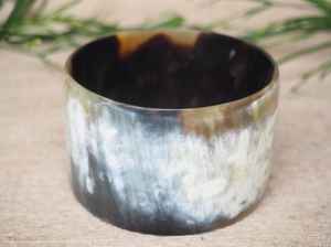 Brazalete de Cuerno Natural Hecho a Mano de Alta Calidad para Mujer, Pulido, Redondo, Tamaño Personalizado, para Fiesta, Boda, Aniversario - Product Image 2