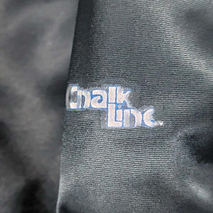 Chaqueta universitaria de satén ligera personalizada OEM para hombre, ropa de calle de béisbol con cuello levantado y forro suave con cierre a presión - Product Image 4