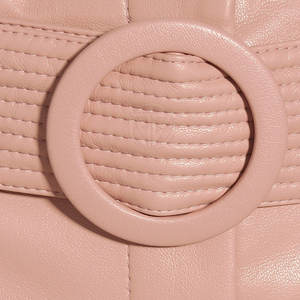 กางเกงขาสั้นหนังลำลองใส่สบายทุกวัน ด้วยสัมผัสนุ่มสบาย ดีไซน์เป็นมิตรกับสิ่งแวดล้อม เพื่อสไตล์ทันสมัยและสวมใส่ง่าย - Product Image 5