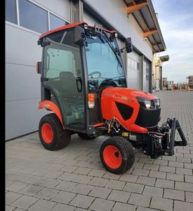 Tracteur agricole diesel 4x4 compact avec transmission par engrenages, direction assistée, système hydraulique, pompe 75 CV - Product Image 4