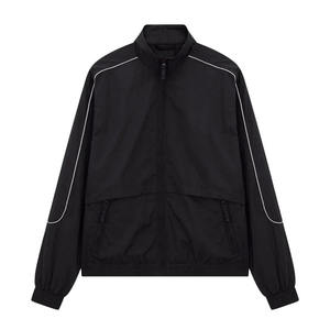 Conjunto Cortavientos Personalizado de Fábrica con Logotipo Bordado Reflectante, Chaqueta Ligera con Cremallera de Nailon, Chándal 100% Nailon para Hombre - Product Image 6