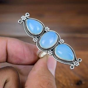 แหวนชั้นดีเงินสเตอร์ลิงทำด้วยมือ925พลอยคาลซิโดนีธรรมชาติดีไซน์คลาสสิกไม่เหมือนใครสำหรับงานแต่งงานนิรันดร์ที่กำหนดเอง - Product Image 1