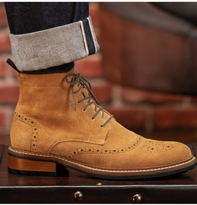 Botas de Media Pantorrilla de Cuero Esmerilado a la Moda con Hebilla y Diseño Ligero para Usar en Invierno y como Zapatos de Fiesta - Product Image 1