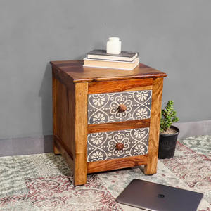 Table de chevet moderne en bois massif, personnalisée et fabriquée à la main, meuble de rangement poli de haute qualité pour un usage domestique - Product Image 1